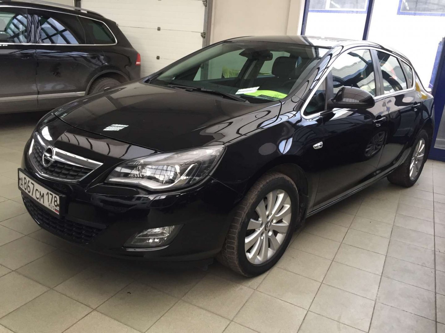 Opel Astra 2010 года