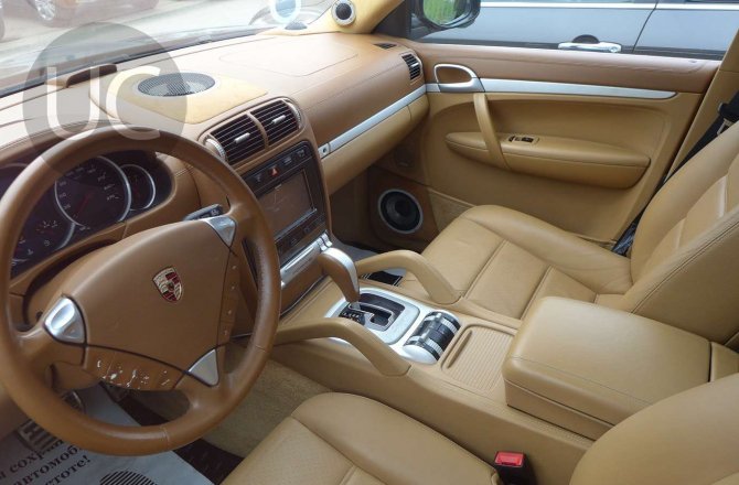 Porsche Cayenne 2007 года за 785 000 рублей