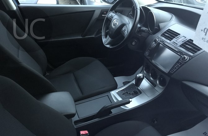 купить Mazda 3 с пробегом, 2011 года