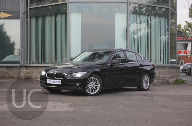 подержанный авто BMW 3 series 2013 года