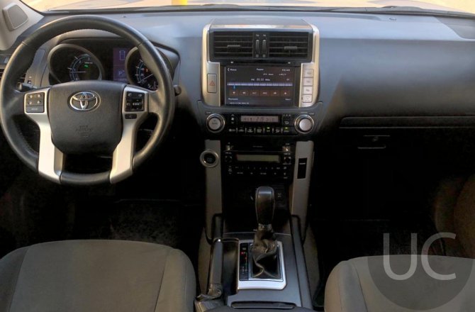 купить б/у автомобиль Toyota Land Cruiser Prado 2013 года