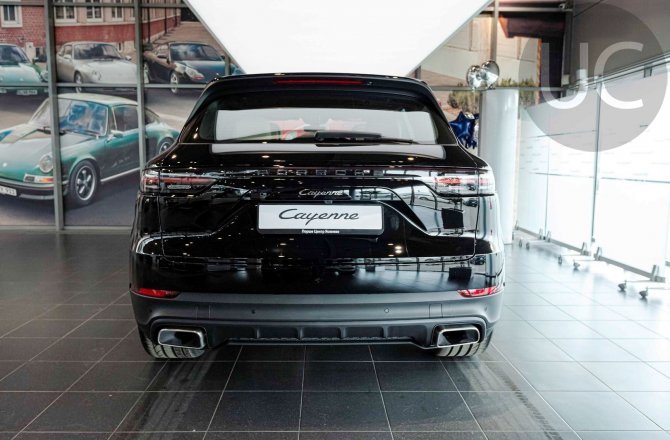 купить б/у автомобиль Porsche Cayenne 2021 года