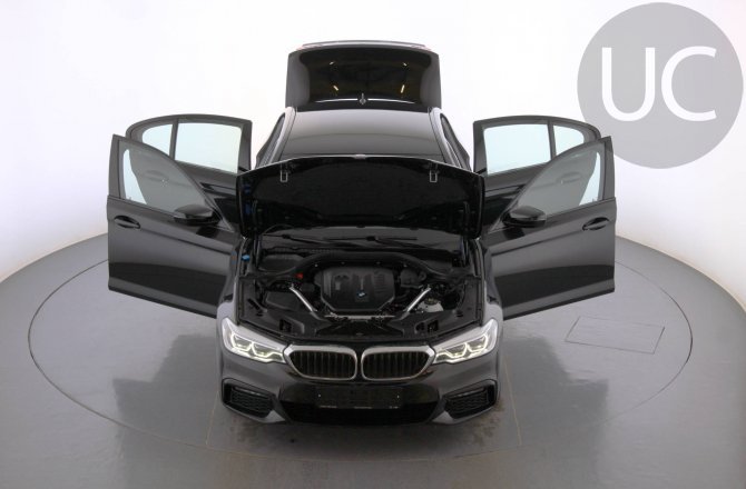 купить б/у автомобиль BMW 5 series 2019 года