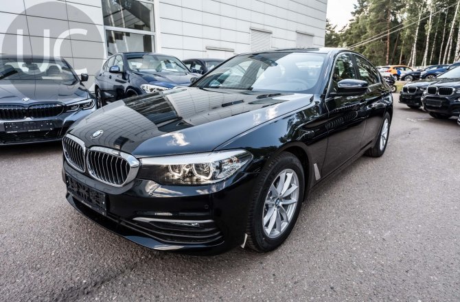подержанный авто BMW 5 series 2020 года