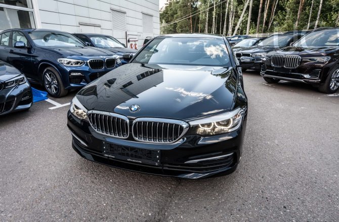 объявление о продаже BMW 5 series 2020 года