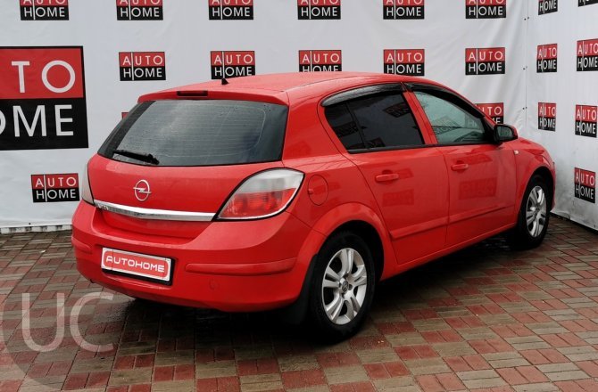 Opel Astra 2006 года за 299 900 рублей