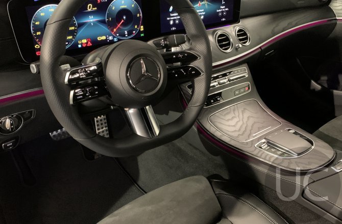 подержанный авто Mercedes-Benz E-Class 2022 года