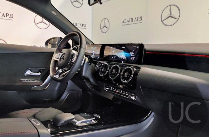 купить б/у автомобиль Mercedes-Benz A-Class 2022 года