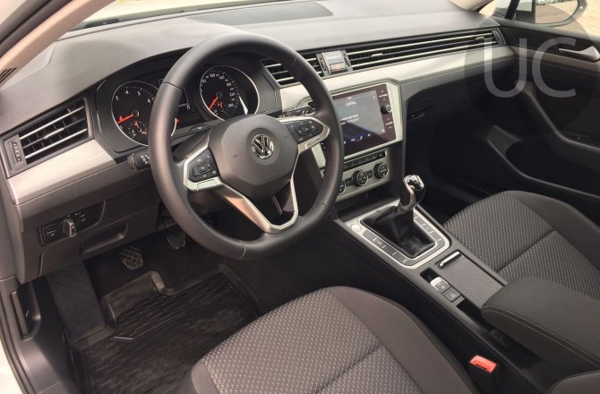 Volkswagen Passat 2020 года за 2 179 000 рублей