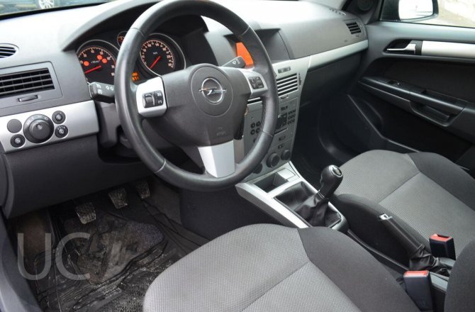 купить Opel Astra с пробегом, 2014 года
