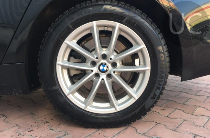 подержанный авто BMW 5 series 2018 года