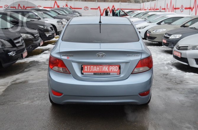 Hyundai Solaris 2013 года за 450 000 рублей