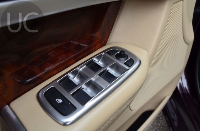 подержанный авто Jaguar XF 2012 года