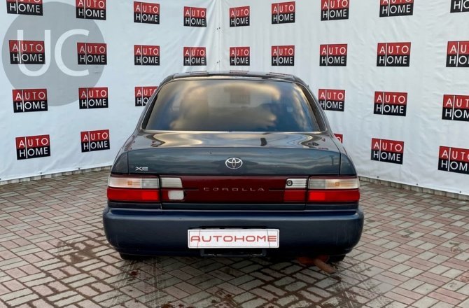 купить б/у автомобиль Toyota Corolla 1993 года