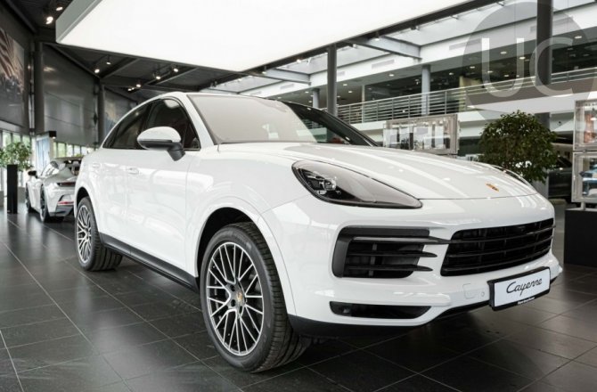 объявление о продаже Porsche Cayenne 2022 года