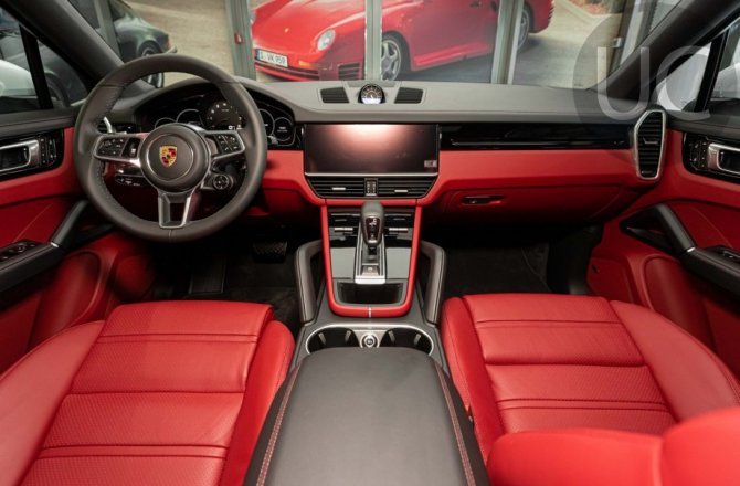 объявление о продаже Porsche Cayenne 2022 года