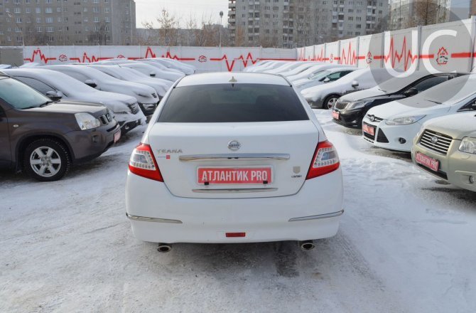 Nissan Teana 2013 года за 977 000 рублей