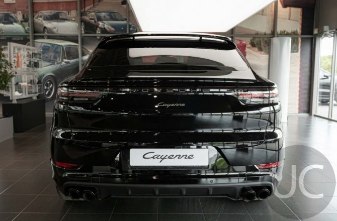 Porsche Cayenne 2022 года за 16 005 000 рублей