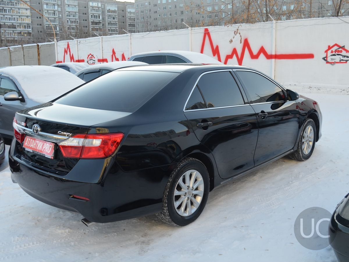 Toyota Camry 2011 года