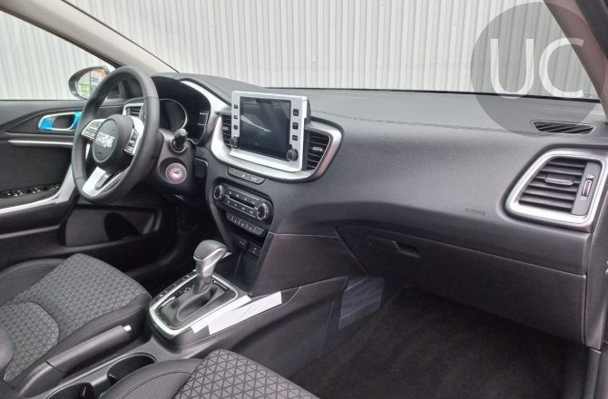 купить Kia Ceed с пробегом, 2022 года