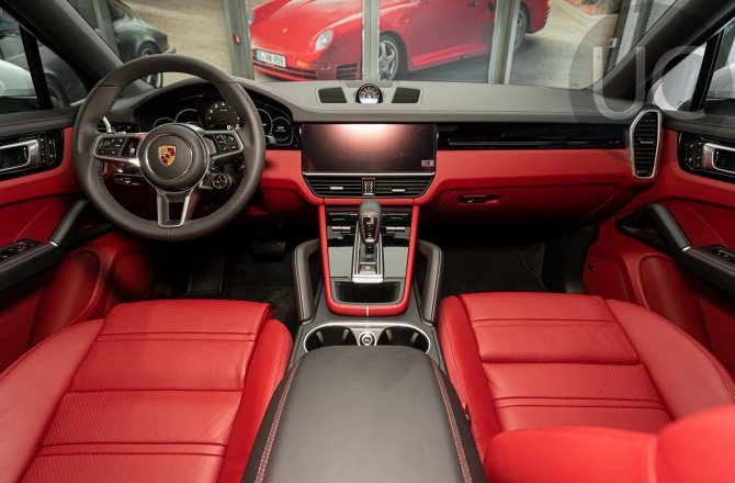 купить б/у автомобиль Porsche Cayenne 2022 года
