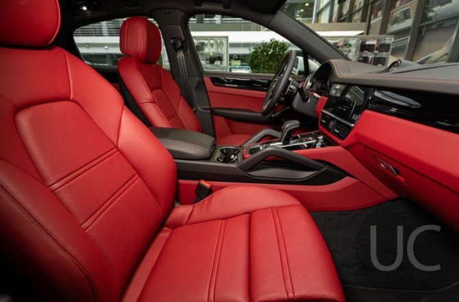 Porsche Cayenne 2022 года за 14 100 000 рублей