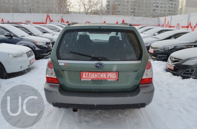 Subaru Forester 2005 года за 690 000 рублей