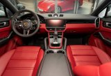 купить б/у автомобиль Porsche Cayenne 2022 года
