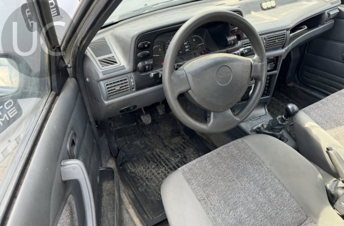 подержанный авто Daewoo Nexia 2006 года
