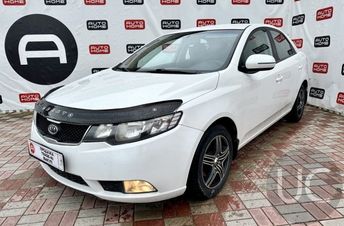 подержанный авто Kia Cerato 2011 года
