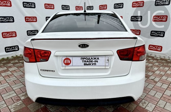 купить б/у автомобиль Kia Cerato 2011 года