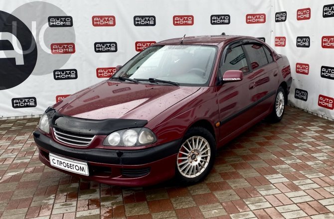 подержанный авто Toyota Avensis 1999 года