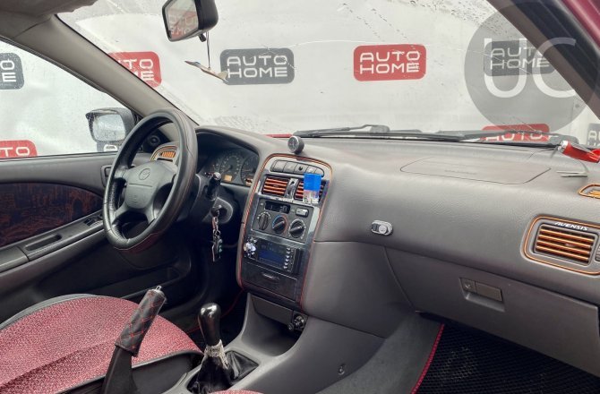 объявление о продаже Toyota Avensis 1999 года
