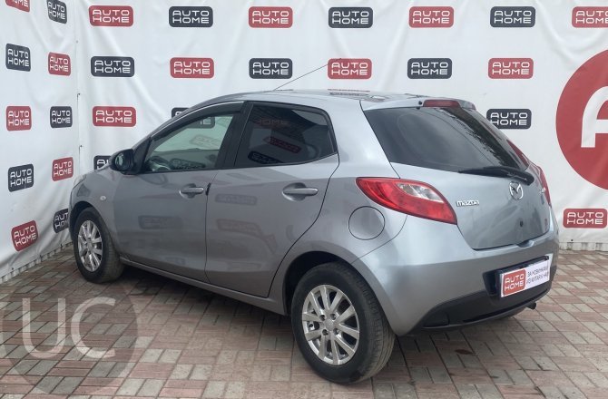 купить б/у автомобиль Mazda Demio 2009 года