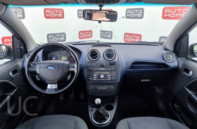 Ford Fiesta 2006 года за 279 990 рублей