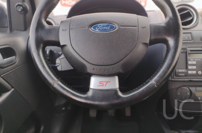 Ford Fiesta 2006 года за 279 990 рублей