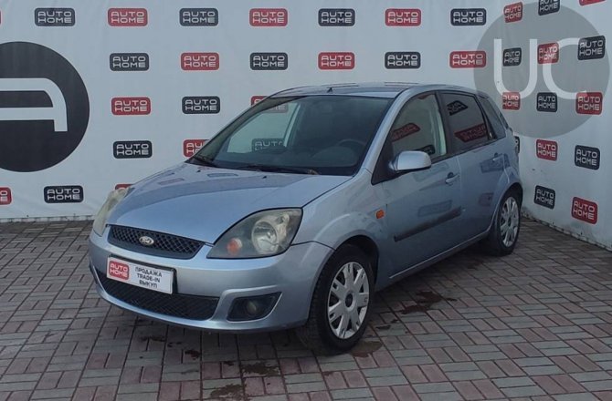 подержанный авто Ford Fiesta 2006 года
