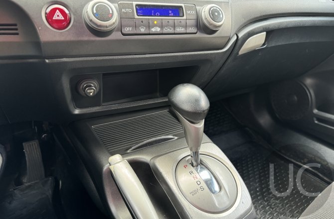 купить б/у автомобиль Honda Civic 2006 года