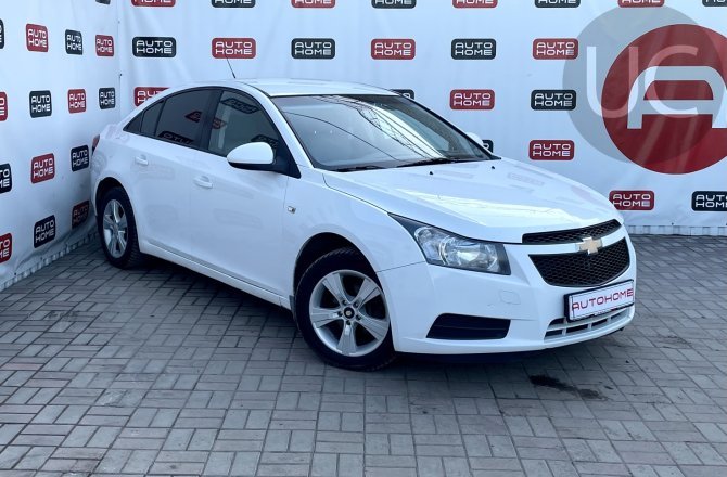 объявление о продаже Chevrolet Cruze 2010 года