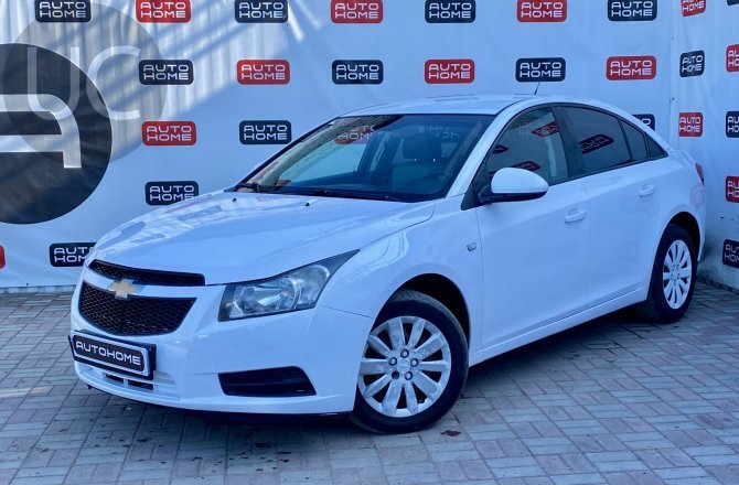 подержанный авто Chevrolet Cruze 2011 года