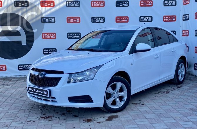 подержанный авто Chevrolet Cruze 2010 года