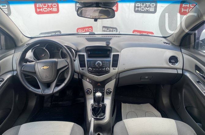 фотографии Chevrolet Cruze