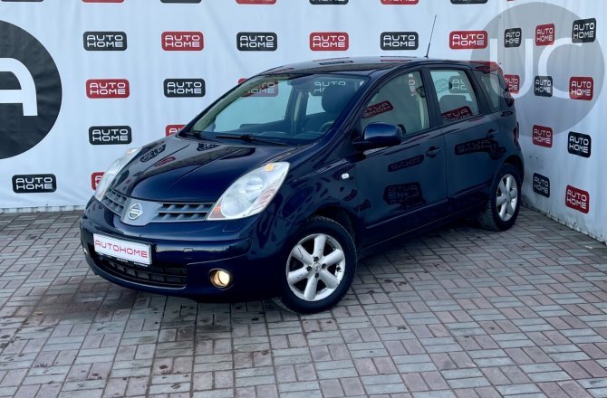 подержанный авто Nissan Note 2008 года