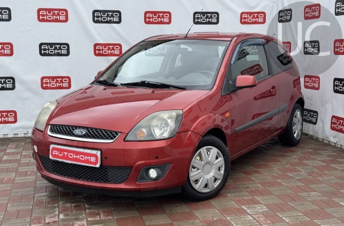 подержанный авто Ford Fiesta 2007 года