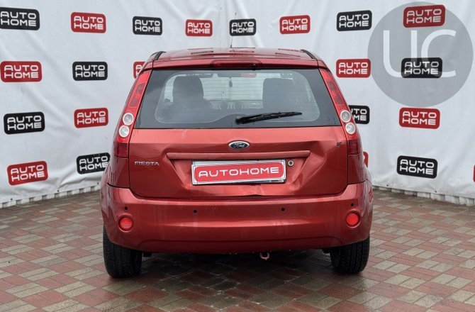 купить б/у автомобиль Ford Fiesta 2007 года