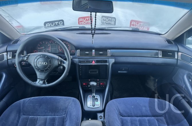 подержанный авто Audi A6 1997 года