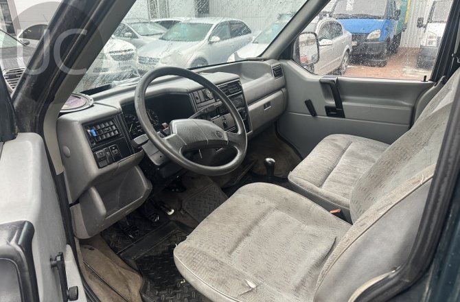 фотографии Volkswagen Caravelle
