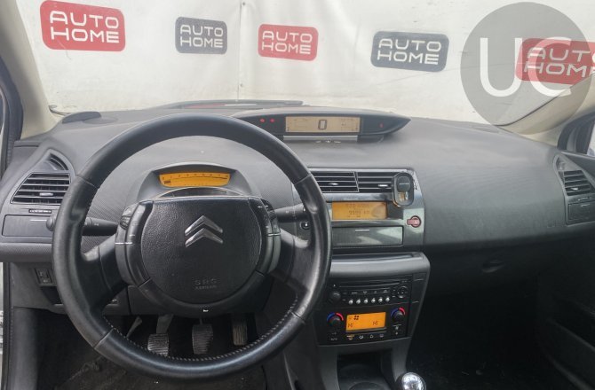 подержанный авто Citroen C4 2006 года