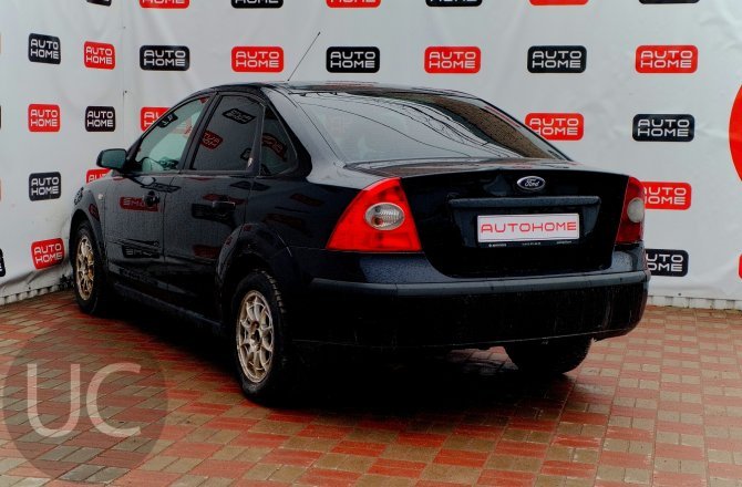Ford Focus 2005 года за 245 000 рублей