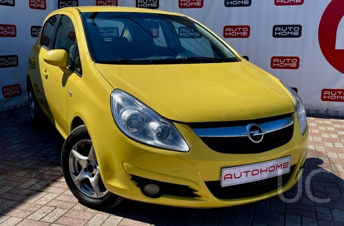 подержанный авто Opel Corsa 2008 года